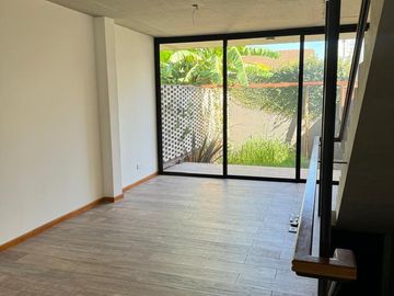 Venta Departamento 4 ambientes Castelar con Patio