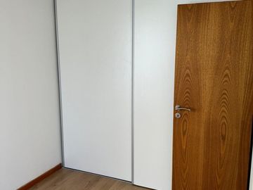 Venta Departamento 4 ambientes Castelar con Patio