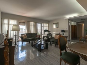 Departamento 4 dormitorios en Venta La Plata