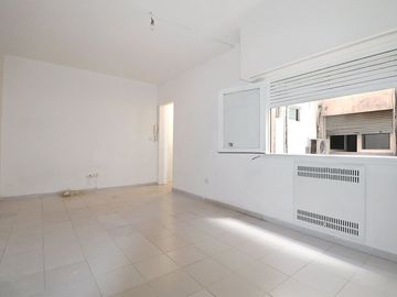 Monoambiente Venta Recoleta a refaccionar