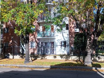 PH en venta - 2 Dormitorios 1 Baño - 52Mts2 - Monte Grande