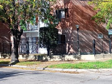 PH en venta - 2 Dormitorios 1 Baño - 52Mts2 - Monte Grande