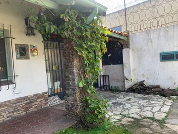 Casa  en venta  3 ambientes  San isidro