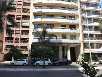 Depa/Casa premium en  A,v Salta 600