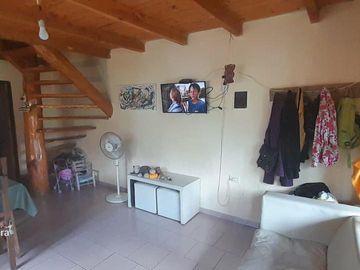 Duplex  en El hoyo 70m2 Excelente ubicacion sobre av. San Martin