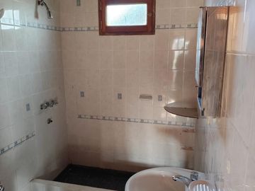 Duplex  en El hoyo 70m2 Excelente ubicacion sobre av. San Martin