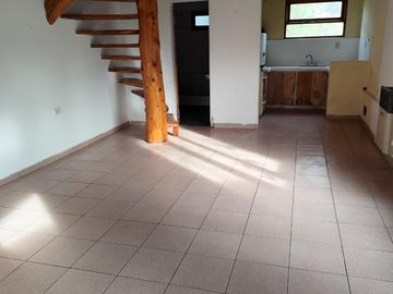 Duplex  en El hoyo 70m2 Excelente ubicacion sobre av. San Martin