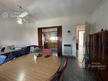 Casa/PH en Altos de 3/4 Amb. al Frente con Terraza