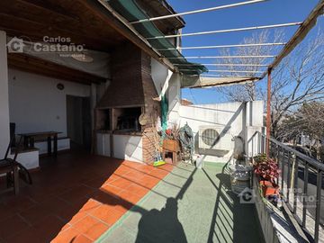 Casa/PH en Altos de 3/4 Amb. al Frente con Terraza