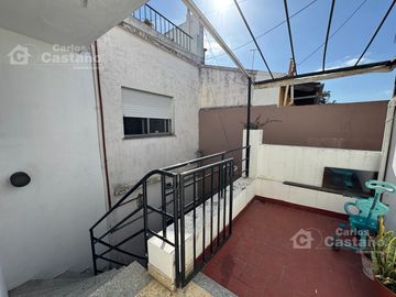 Casa/PH en Altos de 3/4 Amb. al Frente con Terraza