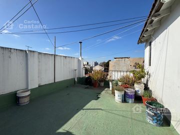 Casa/PH en Altos de 3/4 Amb. al Frente con Terraza
