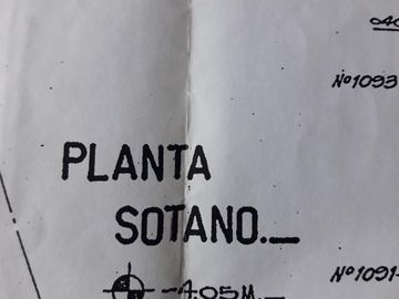 Depósito en venta - PB y sótano - A RECICLAR -  más de 300 mts en Caballito - sin expensas