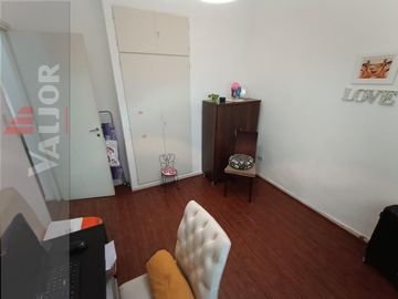Departamento / PH 4 amb 82m2 totales al frente c/balcon corrido!!!