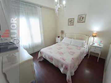 Departamento / PH 4 amb 82m2 totales al frente c/balcon corrido!!!