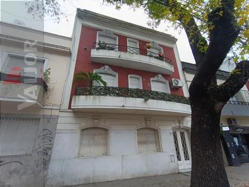 Departamento / PH 4 amb 82m2 totales al frente c/balcon corrido!!!