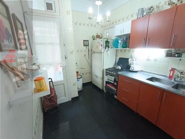 Departamento / PH 4 amb 82m2 totales al frente c/balcon corrido!!!