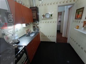 Departamento / PH 4 amb 82m2 totales al frente c/balcon corrido!!!