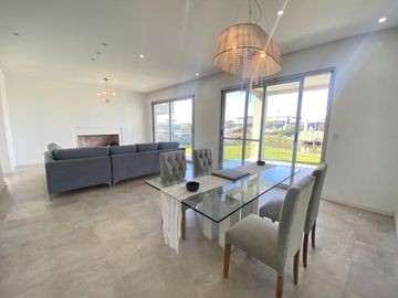 Casa en Venta y Alquiler al Lago - Ceibos, Puertos del Lago