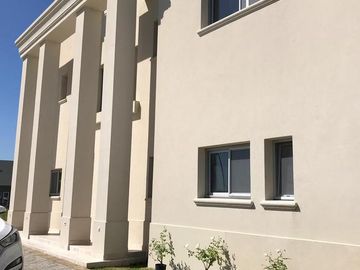 Casa en Venta y Alquiler al Lago - Ceibos, Puertos del Lago