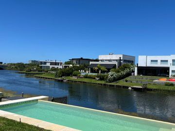 Casa en Venta y Alquiler al Lago - Ceibos, Puertos del Lago