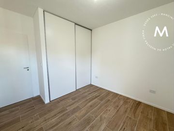Departamento en alquiler de 3 ambientes con balcón y parrilla - Villa Ballester