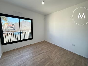 Departamento en alquiler de 3 ambientes con balcón y parrilla - Villa Ballester