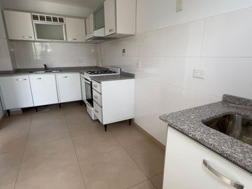 IMPECABLE DEPARTAMENTO TRES AMBIENTES A ESTRENAR