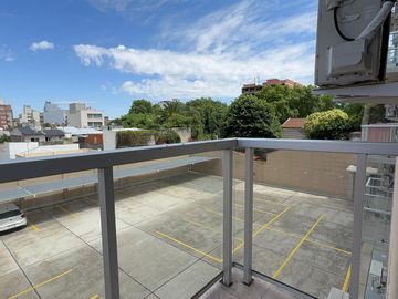 IMPECABLE DEPARTAMENTO TRES AMBIENTES A ESTRENAR