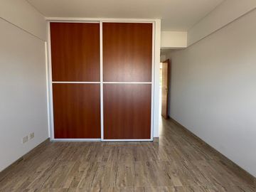 IMPECABLE DEPARTAMENTO TRES AMBIENTES A ESTRENAR