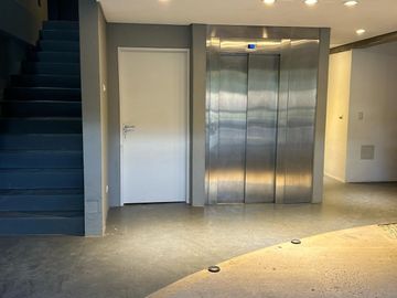 Departamento  2 ambientes amplios c/balcon/cochera  a Estrenar en florida