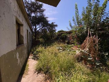 Casa en venta -  2 dormitorios 3 baños - 600mts2 - La Plata