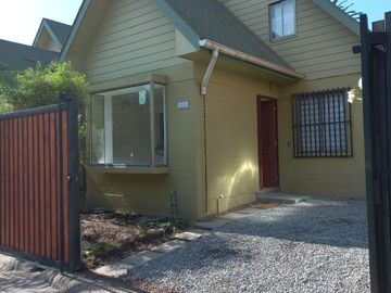 Casa en venta c/ estacionamiento en Villaseca