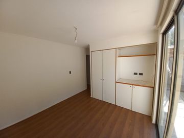 Casa en venta c/ estacionamiento en Villaseca