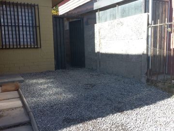 Casa en venta c/ estacionamiento en Villaseca