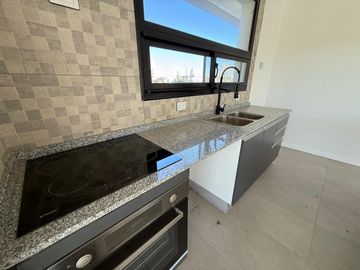 Casa 4 AMB en Venta a Estrenar en San Sebastian