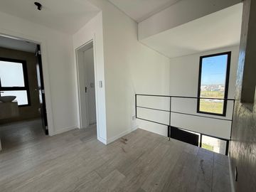 Casa 4 AMB en Venta a Estrenar en San Sebastian