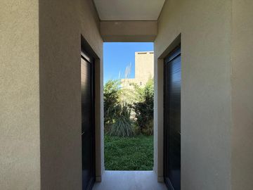 Casa 4 AMB en Venta a Estrenar en San Sebastian