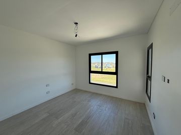 Casa 4 AMB en Venta a Estrenar en San Sebastian