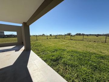 Casa 4 AMB en Venta a Estrenar en San Sebastian