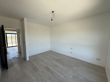 Casa 4 AMB en Venta a Estrenar en San Sebastian