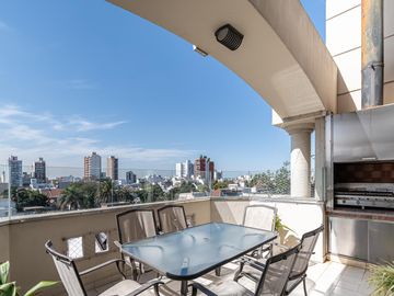 Venta Semipiso tipo Penthouse 4 Amb. c/ 2 cocheras - Ramos Mejia