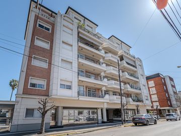 Venta Semipiso tipo Penthouse 4 Amb. c/ 2 cocheras - Ramos Mejia
