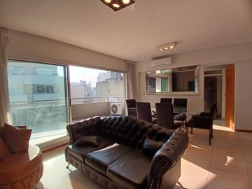 Piso 4 Ambientes amueblado con balcón, parrilla, 2 patios y cochera en Belgrano APTO CREDITO