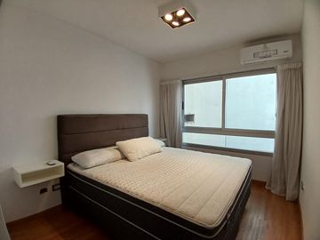 Piso 4 Ambientes amueblado con balcón, parrilla, 2 patios y cochera en Belgrano APTO CREDITO