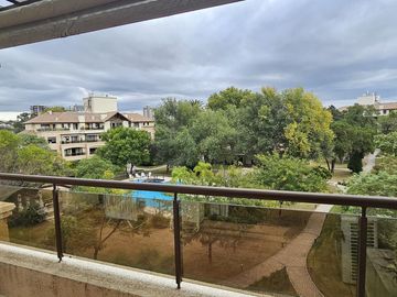 Departamento 3 dormitorios y cochera en Casonas del Norte