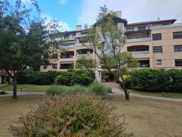 Departamento 3 dormitorios y cochera en Casonas del Norte