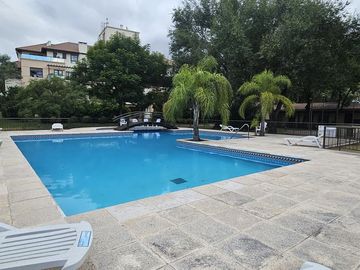 Departamento 3 dormitorios y cochera en Casonas del Norte