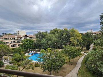 Departamento 3 dormitorios y cochera en Casonas del Norte