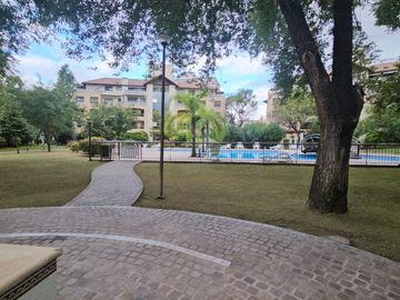 Departamento 3 dormitorios y cochera en Casonas del Norte