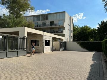 Monoambiente en Pilar con piscina y parrilla